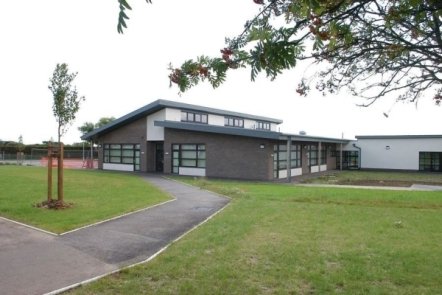 Caistes John Grants - Aluminium/Timber Composites Caistes John Grants - Aluminium/Timber Composites,