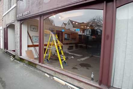Glazing Replacment, Glazing Replacement - Shop Front